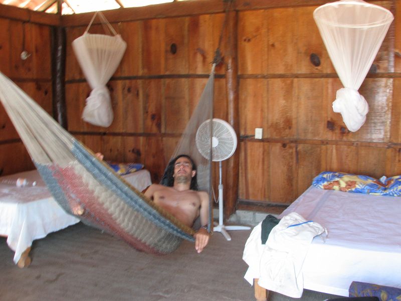 SAL_0706 Ooo another hammock!