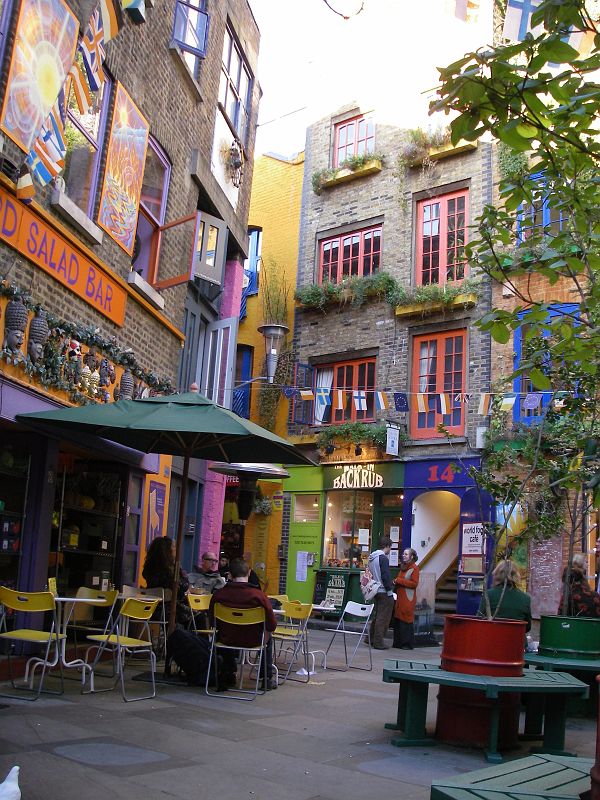 IMGP1750 Colourful Neals Yard.