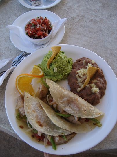IMG_3082.JPG - More fish tacos...