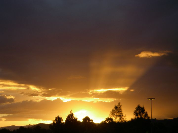 IMGP2665.JPG - Sunset, driving into magical Byron Bay.