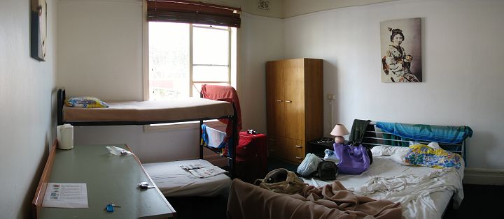 many_guest_house_pan.jpg - Backpacking in Manly.